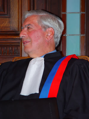 Llosa - copyright JLYoung Sorbonne Nouvelle